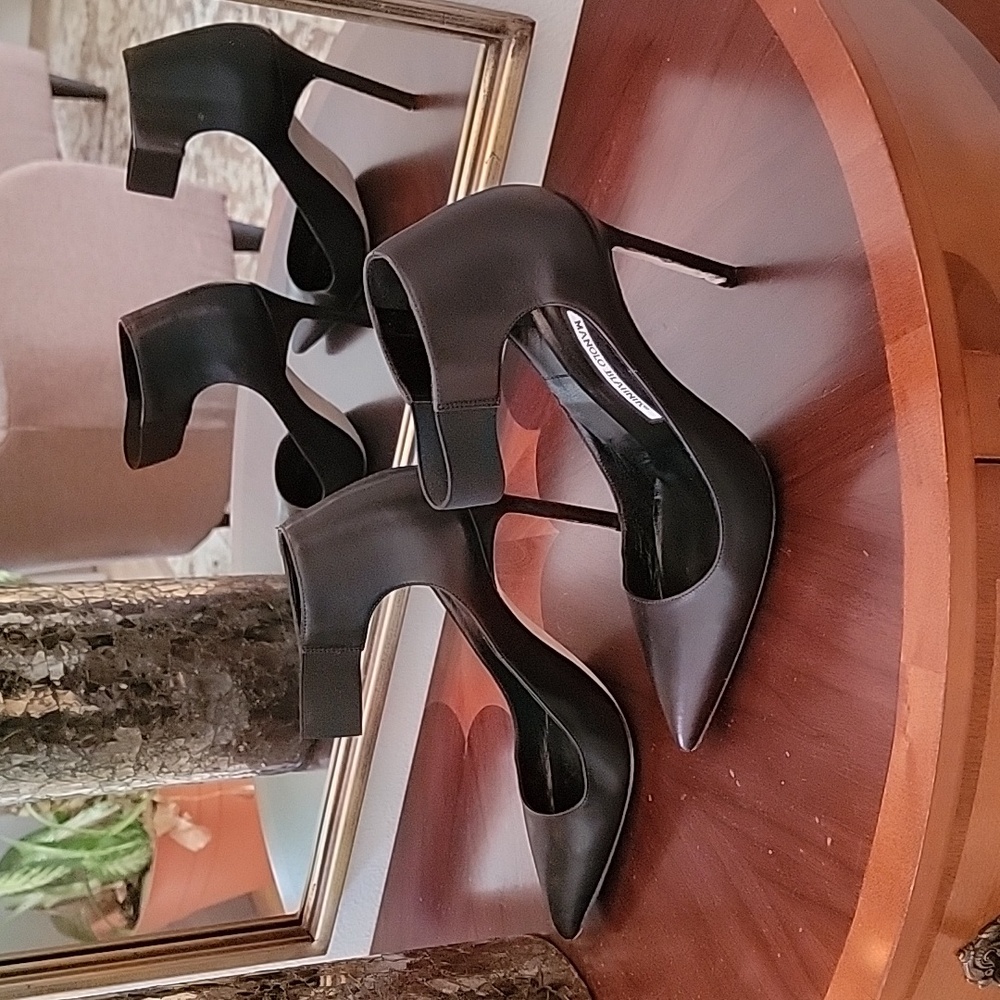 Manolo Blahnik heels - Picture 3 of 7